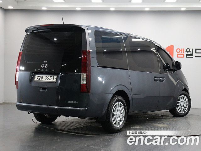 Hyundai Staria 2022 — photo 3