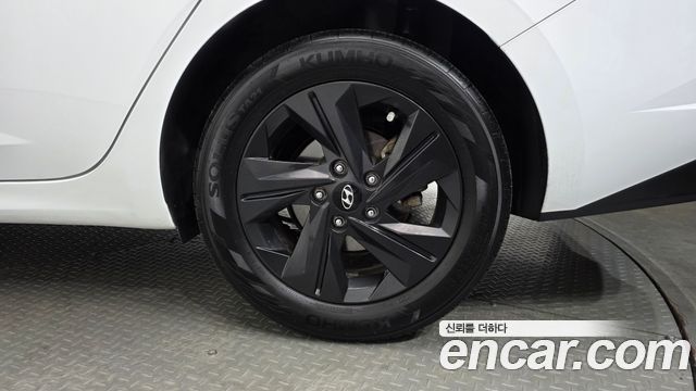Hyundai AVANTE 2023 — photo 7