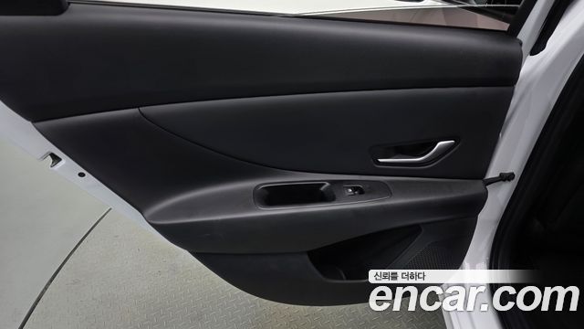 Hyundai AVANTE 2023 — photo 15