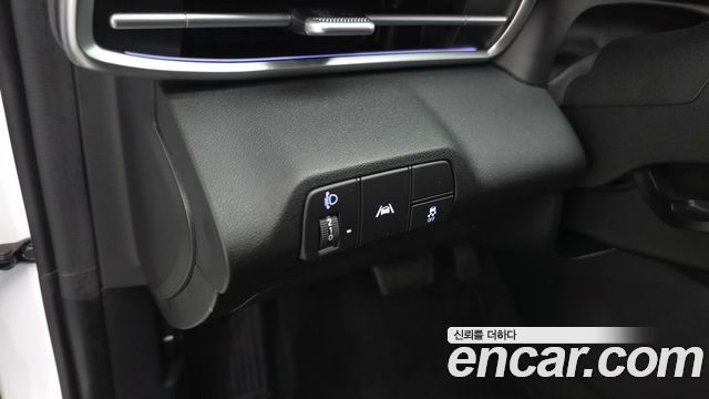 Hyundai AVANTE 2023 — photo 28