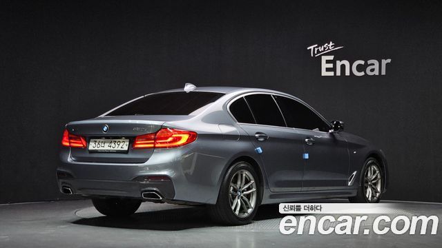 BMW 5-Series 2018 — photo 2
