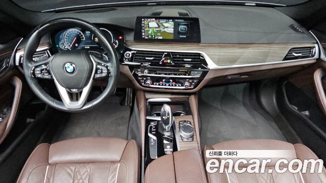 BMW 5-Series 2018 — photo 7
