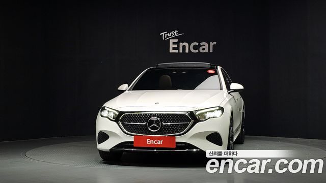 Mercedes-Benz E-Class 2026 — photo 3