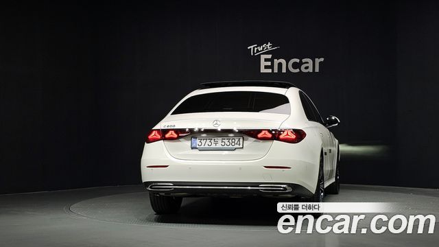 Mercedes-Benz E-Class 2026 — photo 4