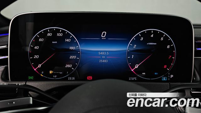 Mercedes-Benz E-Class 2026 — photo 11