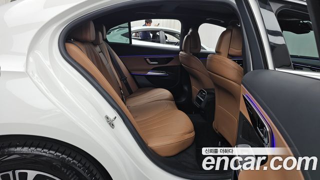 Mercedes-Benz E-Class 2026 — photo 18