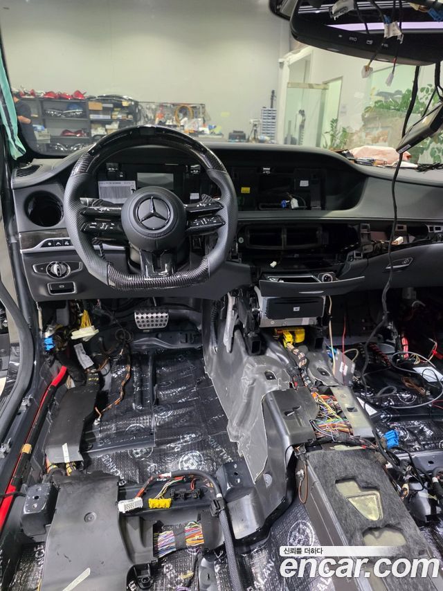Mercedes-Benz S-Class 2015 — photo 17