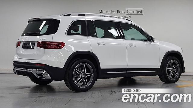 Mercedes-Benz GLB-Class 2026 — photo 2