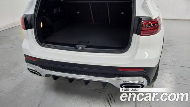Mercedes-Benz GLB-Class 2026 — photo 11