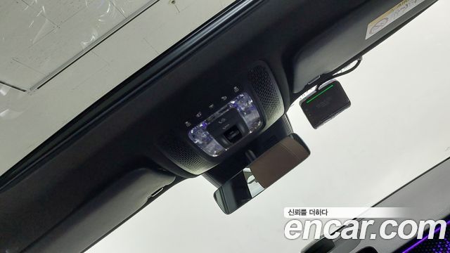 Mercedes-Benz GLB-Class 2026 — photo 17