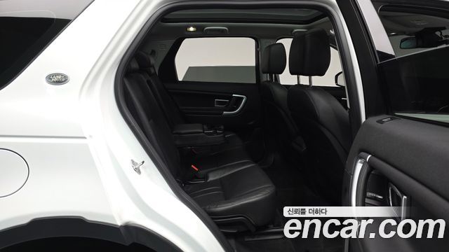Land Rover Discovery Sport 2018 — photo 17