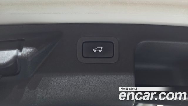 Land Rover Discovery Sport 2018 — photo 27