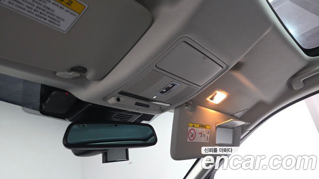 Land Rover Discovery Sport 2018 — photo 28