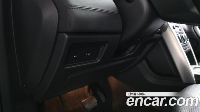 Land Rover Discovery Sport 2018 — photo 30