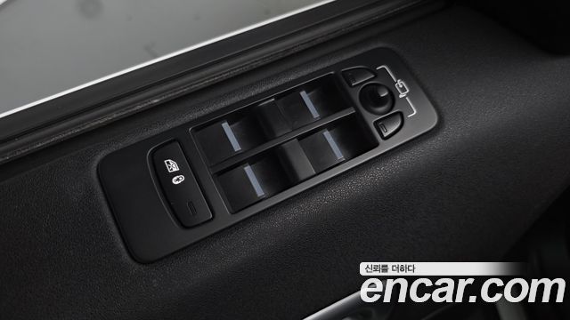 Land Rover Discovery Sport 2018 — photo 34
