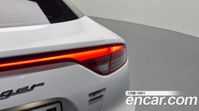Kia Stinger 2019 — photo 9