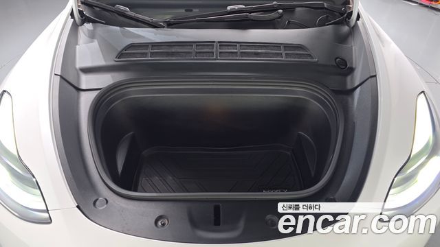 Tesla Model Y 2024 — photo 6