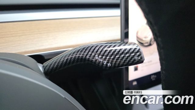 Tesla Model Y 2024 — photo 9