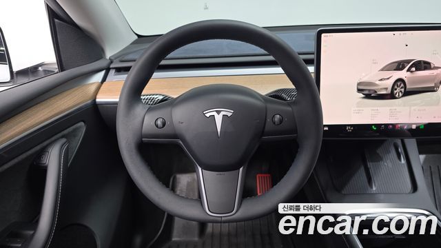 Tesla Model Y 2024 — photo 13