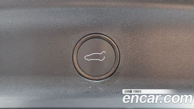 Tesla Model Y 2024 — photo 18