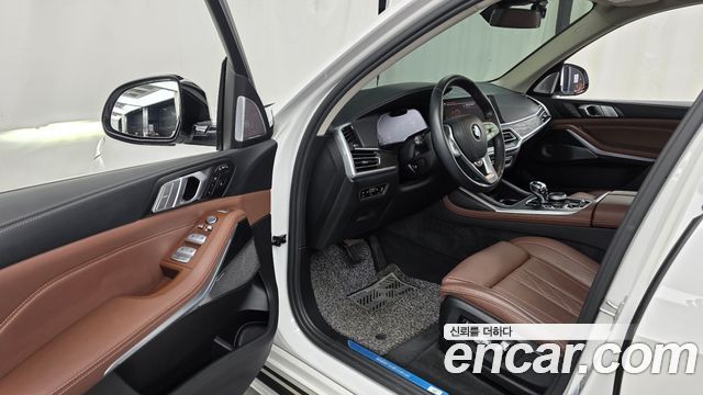 BMW X7 2021 — photo 13
