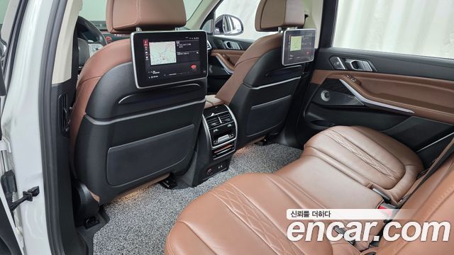 BMW X7 2021 — photo 23