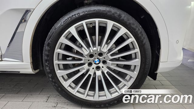 BMW X7 2021 — photo 7