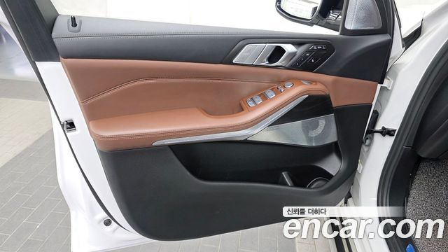 BMW X7 2021 — photo 14