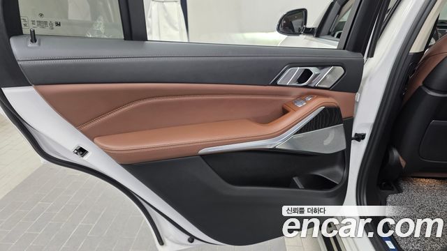 BMW X7 2021 — photo 15