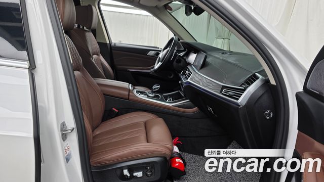 BMW X7 2021 — photo 16