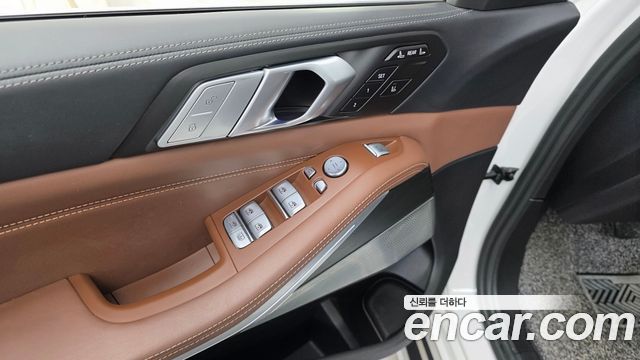 BMW X7 2021 — photo 27