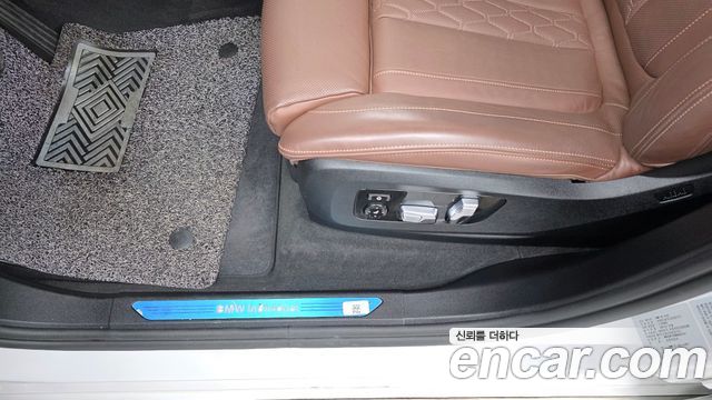 BMW X7 2021 — photo 31