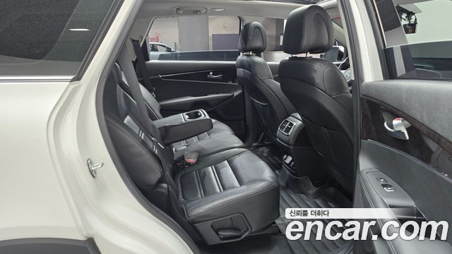 Kia Sorento 2016 — photo 17