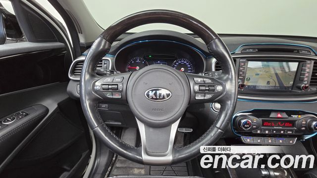 Kia Sorento 2016 — photo 18