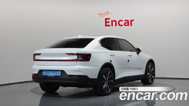 Polestar Polestar 2 2022 — photo 2