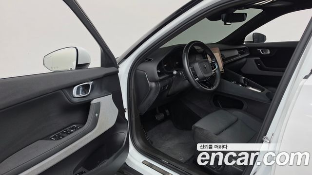 Polestar Polestar 2 2022 — photo 13