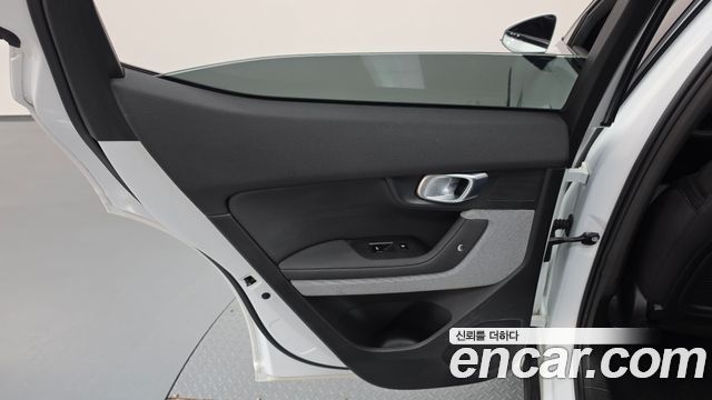 Polestar Polestar 2 2022 — photo 15