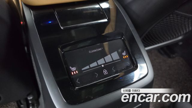 Volvo S90 2021 — photo 25
