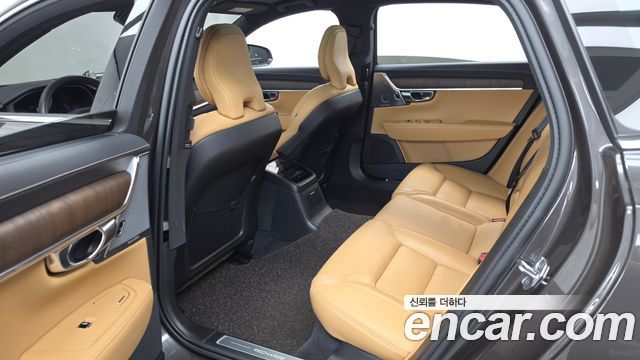 Volvo S90 2021 — photo 16