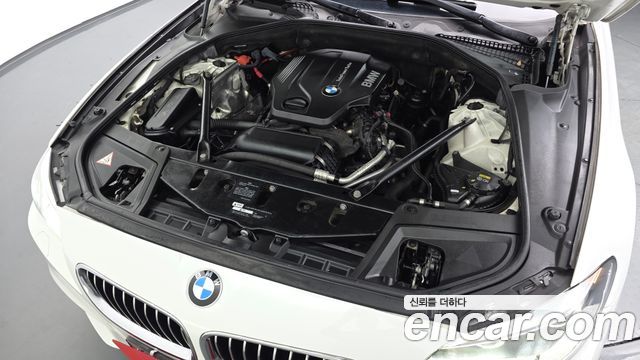 BMW 5-Series 2016 — photo 6