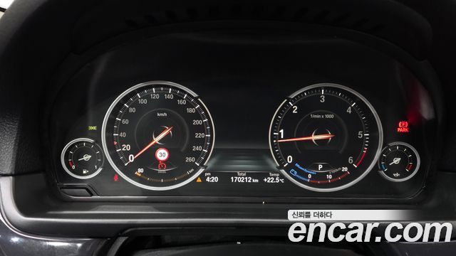 BMW 5-Series 2016 — photo 8