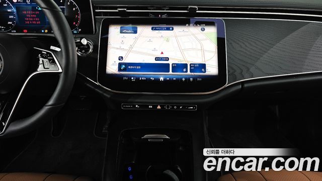 Mercedes-Benz E-Class 2025 — photo 20