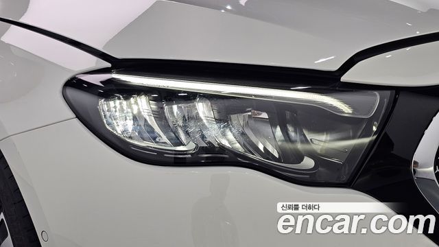 Mercedes-Benz E-Class 2025 — photo 8