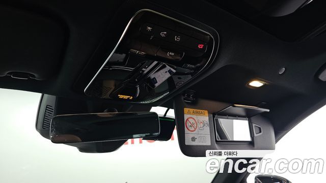 Mercedes-Benz E-Class 2025 — photo 33