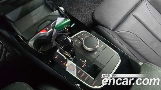 BMW 1-Series 2022 — photo 12