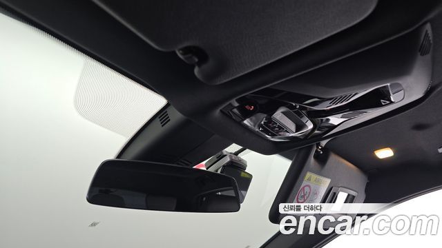 BMW 1-Series 2022 — photo 27