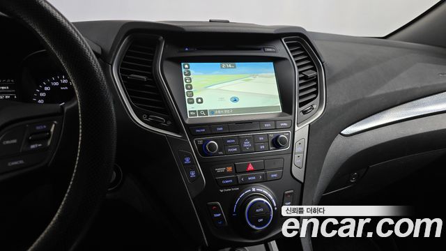 Hyundai Santafe 2018 — photo 12