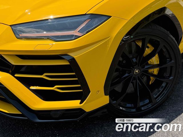 Lamborghini Urus 2019 — photo 2