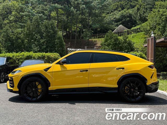 Lamborghini Urus 2019 — photo 6