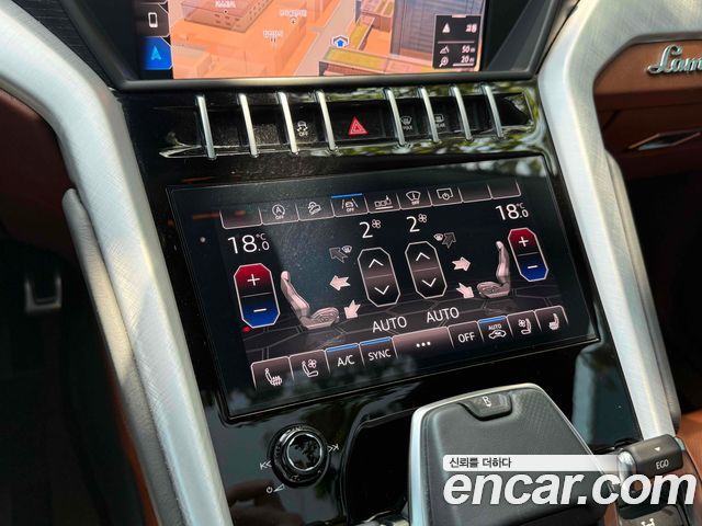 Lamborghini Urus 2019 — photo 17